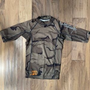 Like New Boys' Short Sleeve Rashguard Shirt